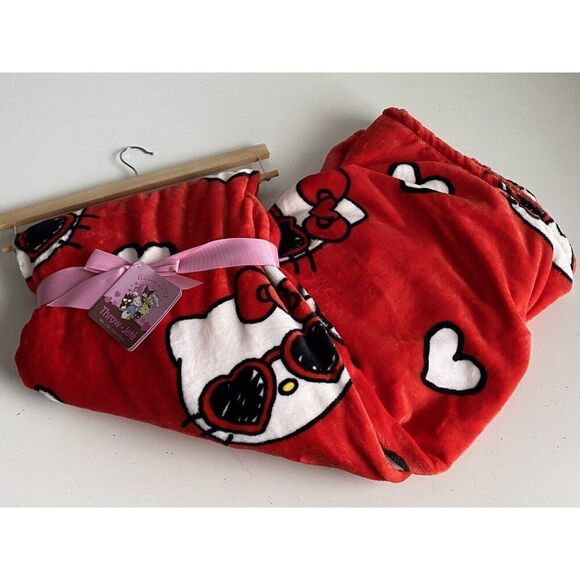 Hello Kitty Sunglasses Valentines Soft Throw Red Blanket White Hearts 60 X 70” - Picture 1 of 15